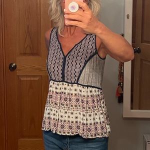 Cute baby doll top by Hem and Thread.